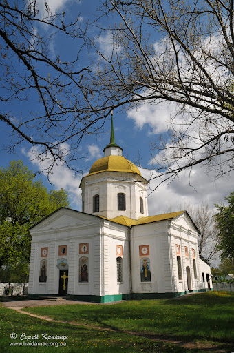Троїцька церква у Вишняках