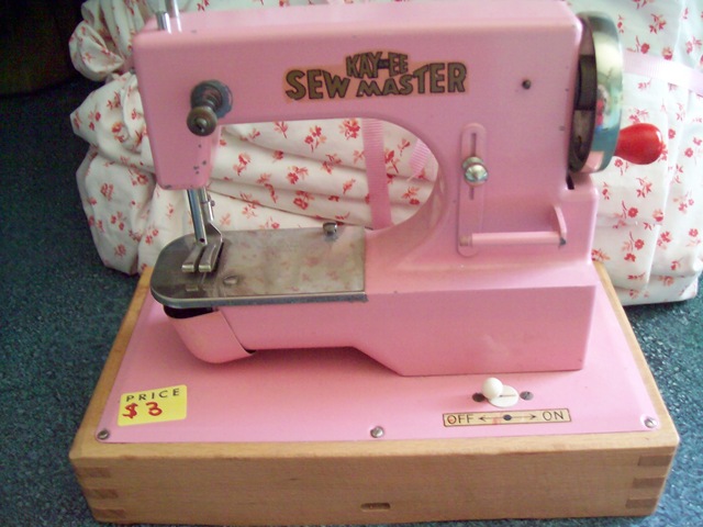 [Pink sewing machine 005[3].jpg]