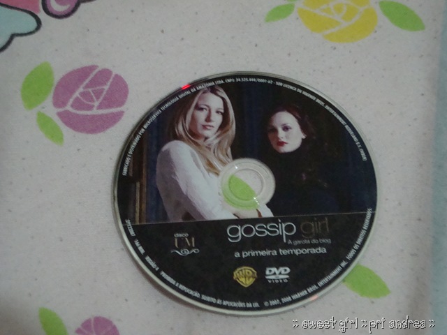 [Gossip_Girl_DVD_disco1[6].jpg]
