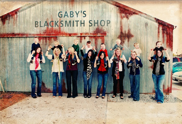 [Playgroup Photo Shoot November 2009 038[3].jpg]