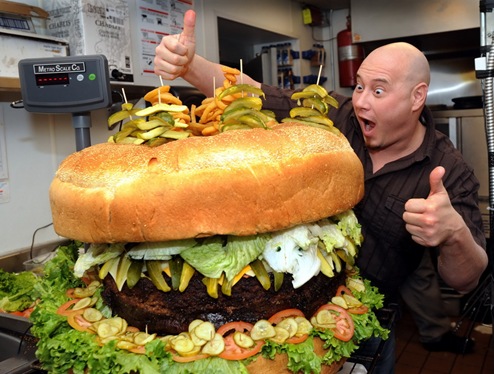 150-pound burger at Mallie’s