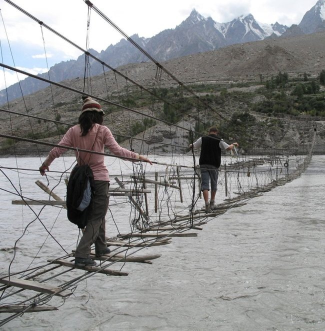 [Hussaini Hanging Bridge[4].jpg]