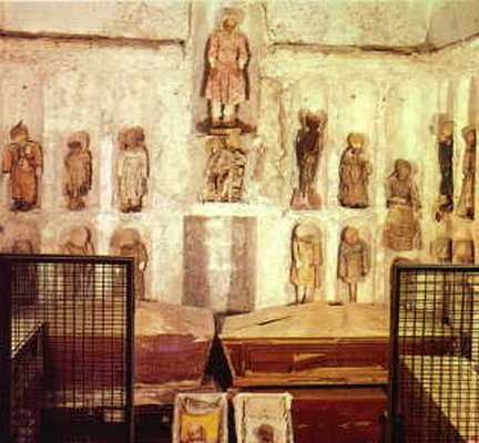 world's bizarre catacombs 24