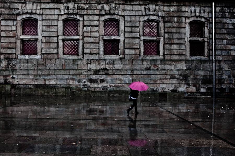 [The pink umbrella[6].jpg]