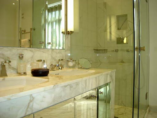  Sophisticated and Luxurious Marble Bathroom 