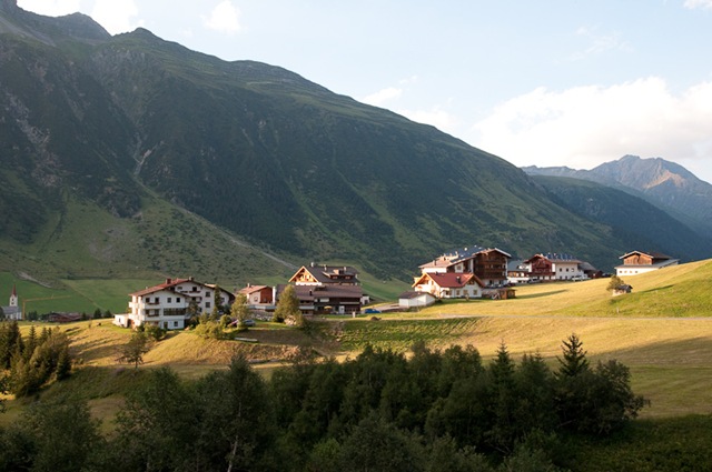 [DSC_40492.jpg]