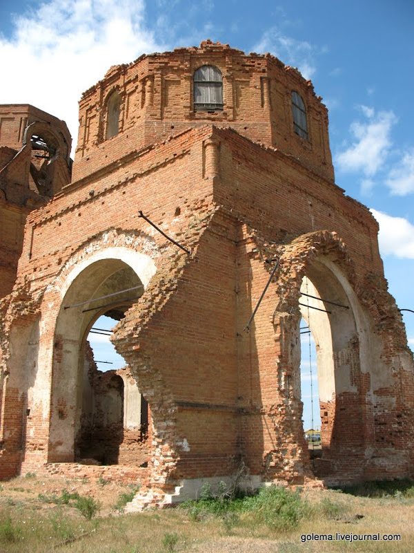 Село Дергачи. Церковь Архангела Михаила. 