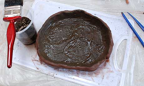 Painting in the slip to the mold