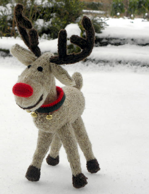 http://lh4.ggpht.com/_NB40pibMxVs/TQskp3YlGkI/AAAAAAAAC_Y/m4ON7daGPvU/s640/Rudolph_1.jpg