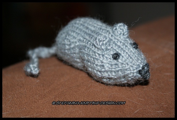 [Knitted mouse (1)[7].jpg]