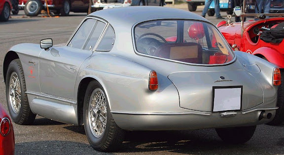 http://lh4.ggpht.com/_NCTKUEHu-jQ/RznqpMV2sfI/AAAAAAAAARw/7ExNmA5_AJI/s576/Alfa%20Romeo%202000%20Sportiva..jpg