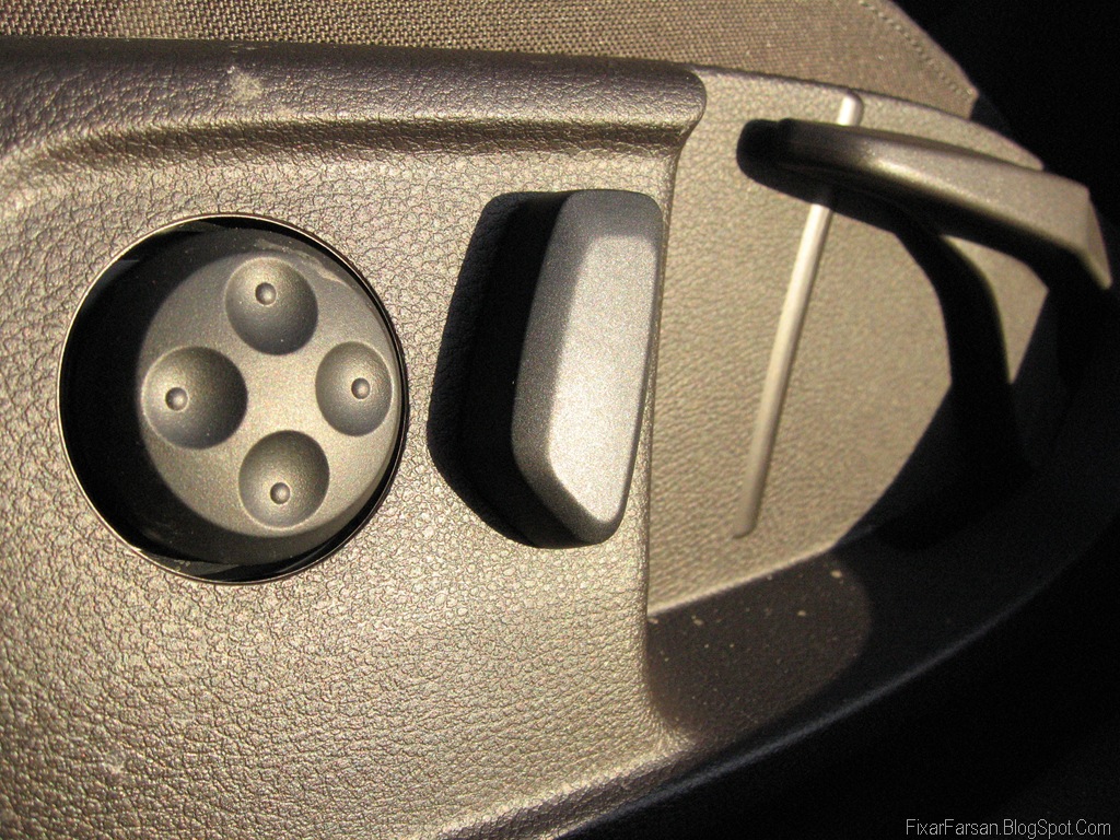 [Volkswagen Passat 2011 TDI Masters BlueMotion 039[2].jpg]