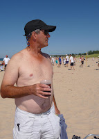 Bistate Regatta 2008 / Bistate 2008 beach party: Bob Broderick, skipper of Rhumb Runner