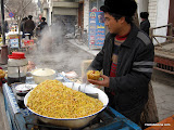 Garbancitos con verduritas y caldito. A 10 centimos la racion.
