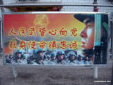 Las fuerzas antidisturbios te llaman. China esta hipermilitarizada y supermineralizada, como super raton.