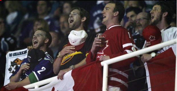[canada fans[3].jpg]
