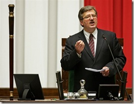 POLAND-PARLIAMENT-KOMOROWSKI POLAND-PARLIAMENT-KOMOROWSKI