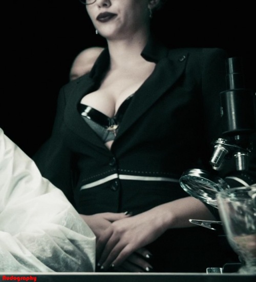 scarlett_johansson-the_spirit_1080p-002-600x659