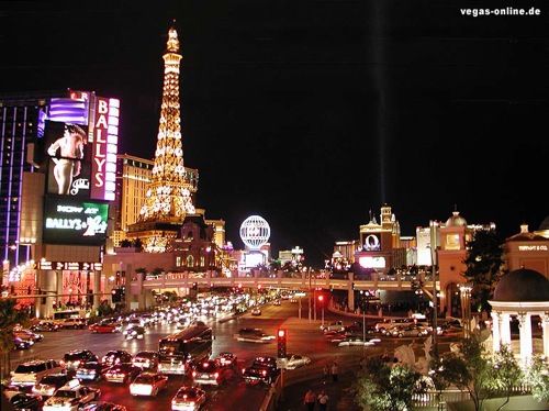 las-vegas-strip-vacation-deal-getaway.jpg