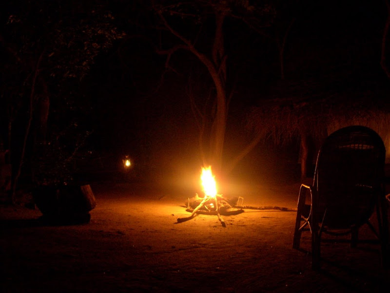 mudhouse mud house hotel anamaduwa puttalam sri lanka bonfire fire night