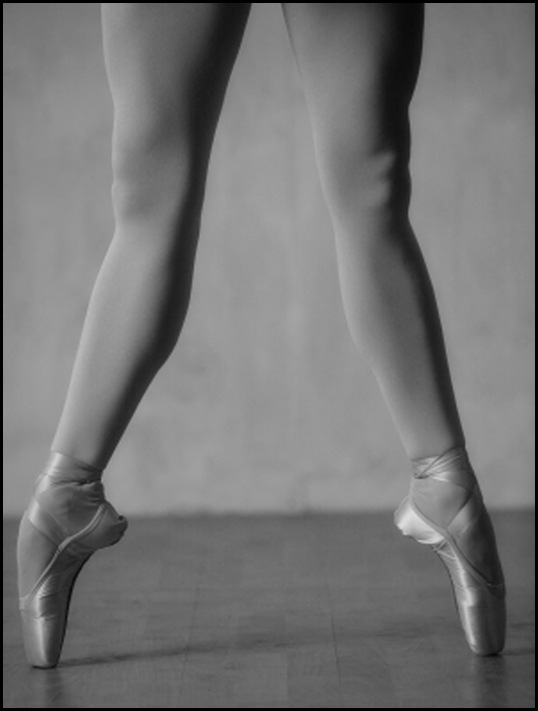 DancerStance_bw