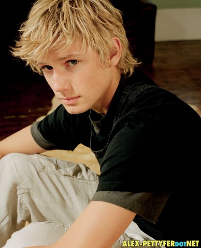 Has everybody forgotten about Alex Pettyfer? Has everybody forgotten about Alex Pettyfer?