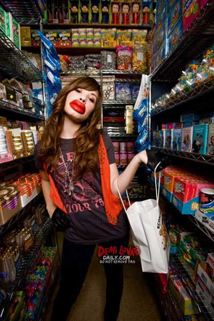 demi-lovato-boca-6