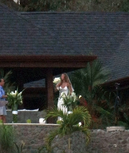 gisele-bundchen-tom-brady-gunshot-wedding-01