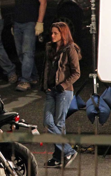 robert-kristen-new-moon-2