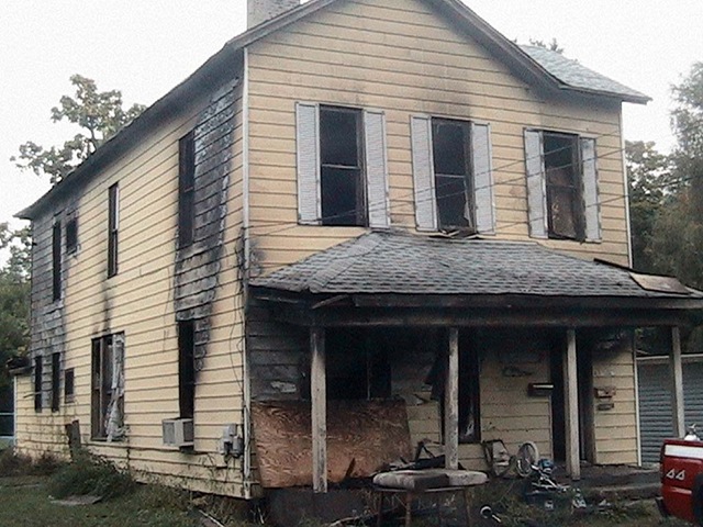 [Fatal house fire at 632 West Williams 9-25-09[4].jpg]