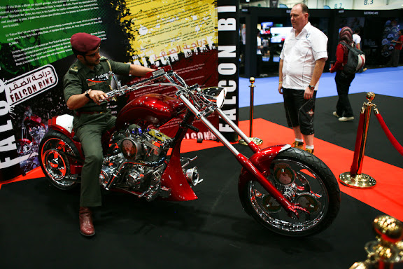 juxtapoza_091009152003.jpg
