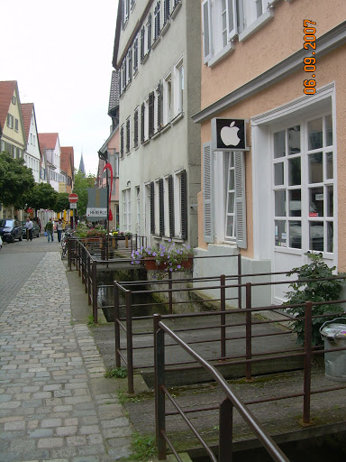 Apple Bookshop