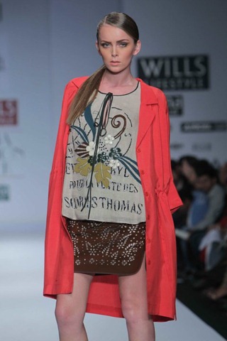 [WIFW SS 2011 collection by Vineet Bahl (10)[4].jpg]