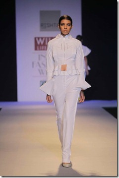 WIFW SS 2011 collection  Rishta by Arjun (12)