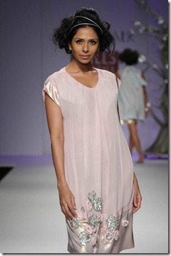 WIFW SS 2011collection by Urvashi Kaur  (2)