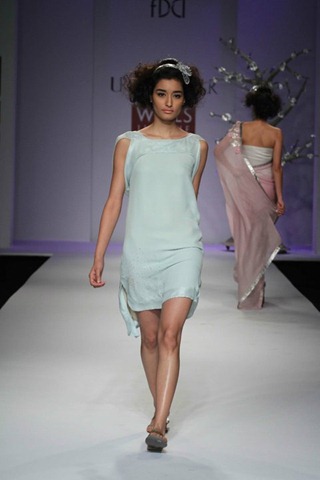 [WIFW SS 2011collection by Urvashi Kaur (8)[5].jpg]