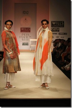 WIFW SS 2011 Kotwara by Meera & Muzaffar Ali  (26)