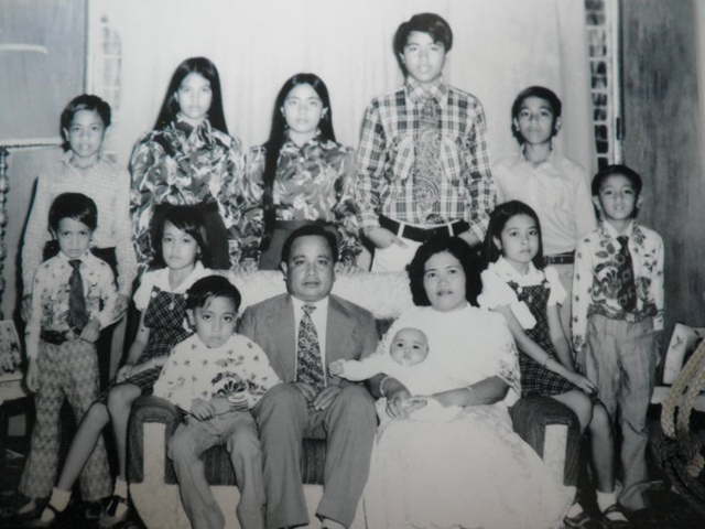 [oldFamilyPhoto4.png]