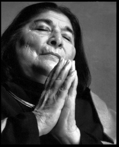 [retro_morte_05_mercedessosa[5].jpg]