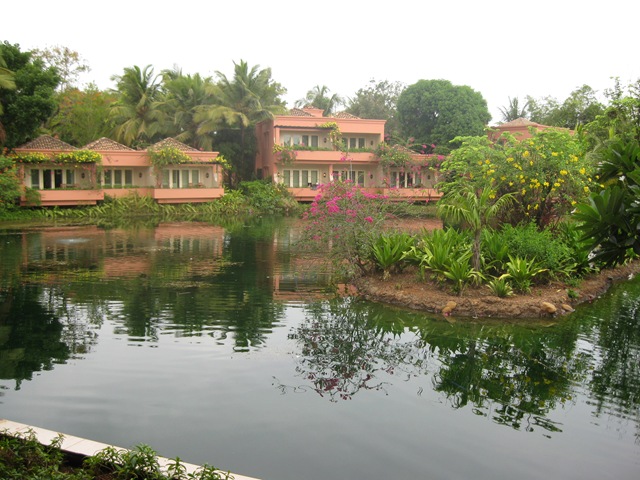[Second anniversary (Leela Kempinski, Goa) - May 2009 001[3].jpg]