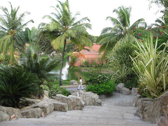 [Second anniversary (Leela Kempinski, Goa) - May 2009 202[3].jpg]
