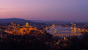 [300px-Budapestnight100[3].jpg]