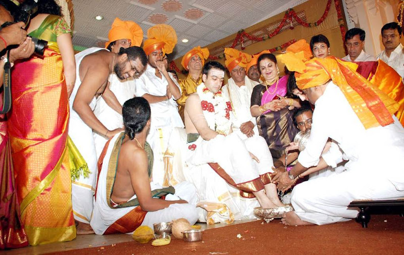 CLICK THE ABOVE ARROW TO ZOOM THE IMAGE