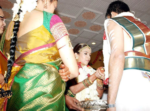 CLICK THE ABOVE ARROW TO ZOOM THE IMAGE