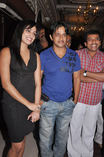 CLICK THE ABOVE ARROW TO  ZOOM THE IMAGE