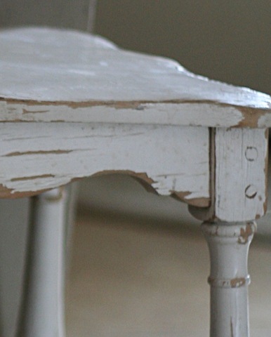 [stool[6].jpg]