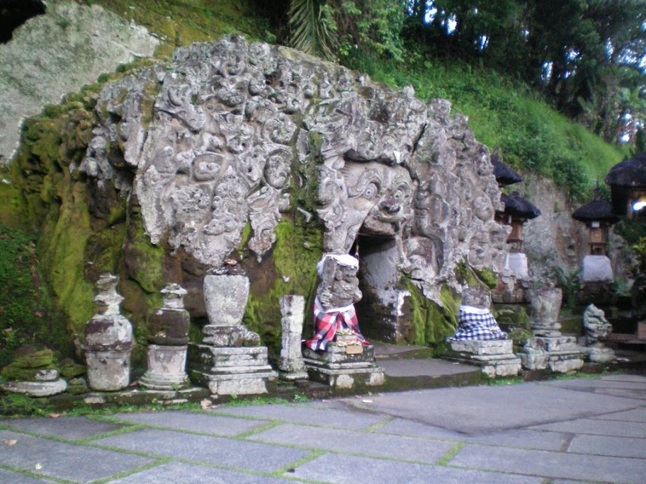 Entrée de la cave