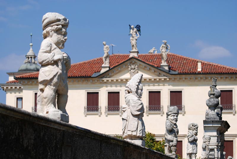 Villa_Valmarana-_01.jpg