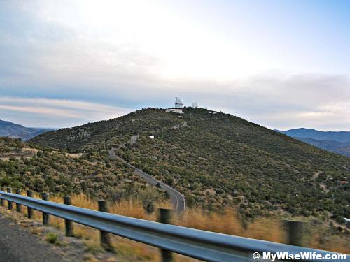 Watching another two giant telescopes from HET Watching another two giant telescopes from HET