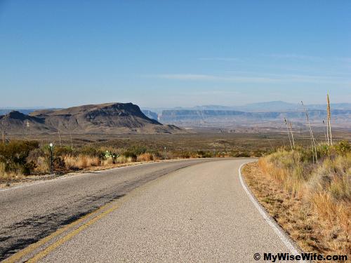 The slit (middle) is Santa Elena Canyon The slit (middle) is Santa Elena Canyon